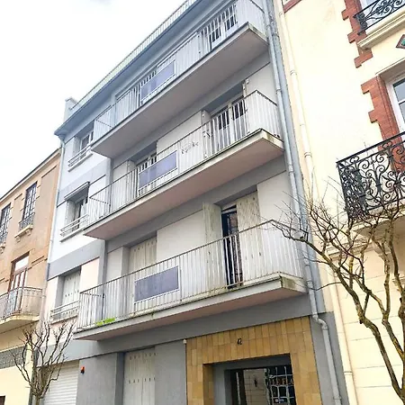 Le Callou - Parking - Face Aux Thermes - Rez De Chaussée Apartamento