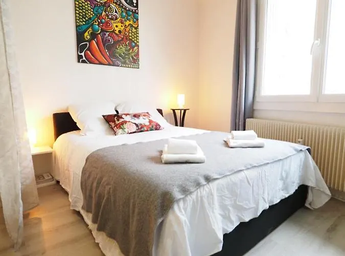 דירה Le Callou - Parking - Face Aux Thermes - Rez De Chaussee